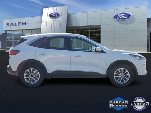 Certified 2021 Ford Escape SE image 2