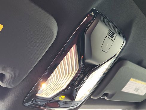 Used 2024 BMW X3 M40i w/ Parking Assistance Package image 32