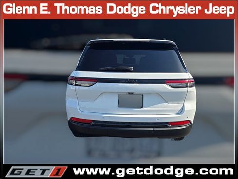 Certified 2023 Jeep Grand Cherokee Altitude RWD image 7