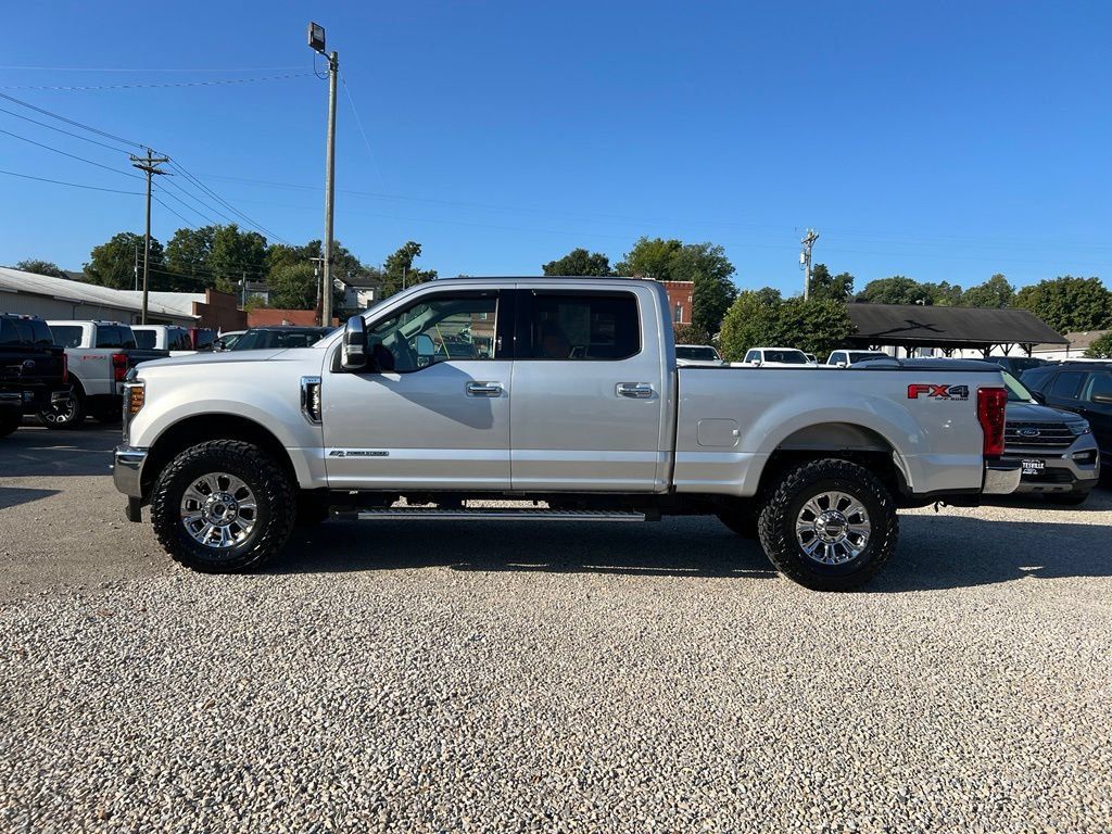 Used 2019 Ford F250 XLT w/ XLT Premium Package AWD/4WD image 5