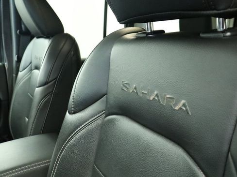 Used 2019 Jeep Wrangler Unlimited Sahara w/ Uconnect 4C Nav & Sound Group image 27