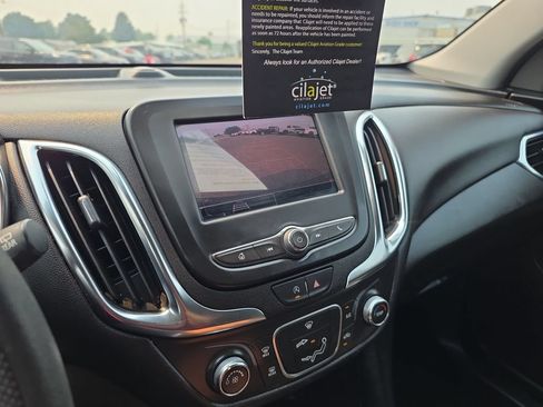 Used 2024 Chevrolet Equinox LT FWD image 18