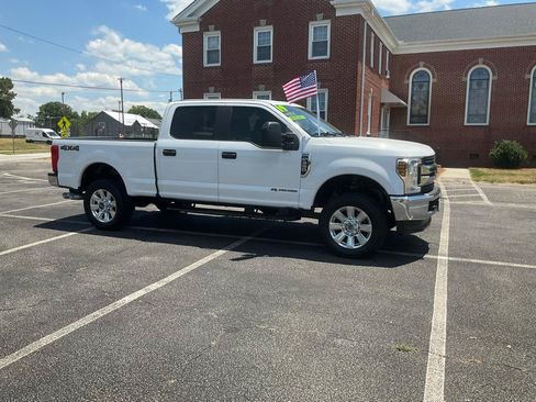Used 2019 Ford F250 XL w/ STX Appearance Package AWD/4WD image 3