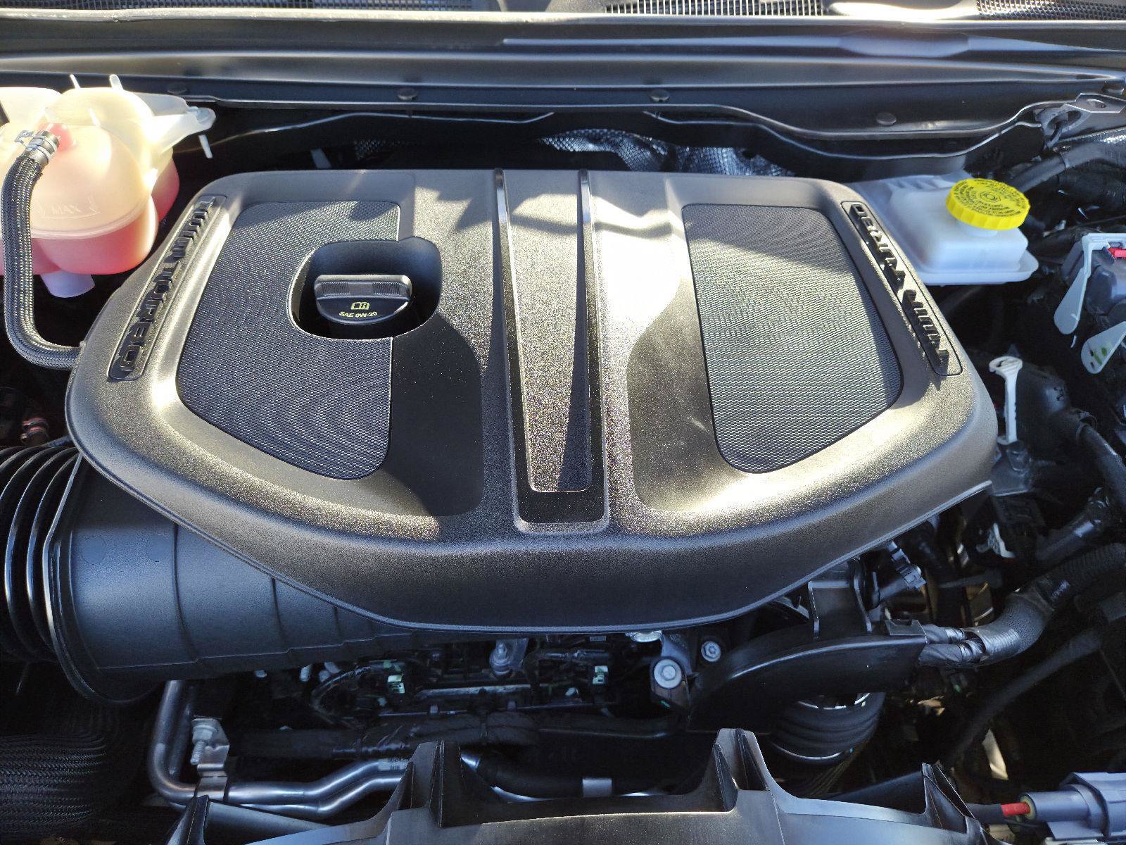 Used 2025 RAM 1500 Warlock AWD/4WD image 42