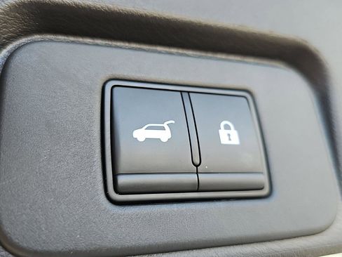 Used 2025 Nissan Rogue SV AWD/4WD image 27