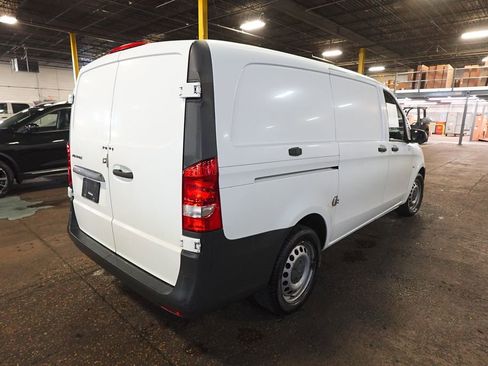 Used 2017 Mercedes-Benz Metris image 5