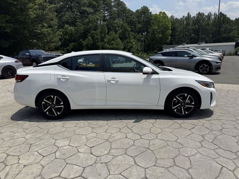 Used 2024 Nissan Sentra SV FWD image 18