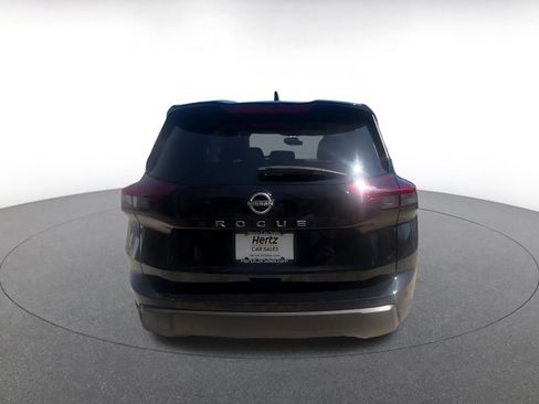 Used 2025 Nissan Rogue SV FWD image 12