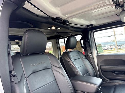 Certified 2023 Jeep Wrangler Sahara w/ Cold Weather Group image 8