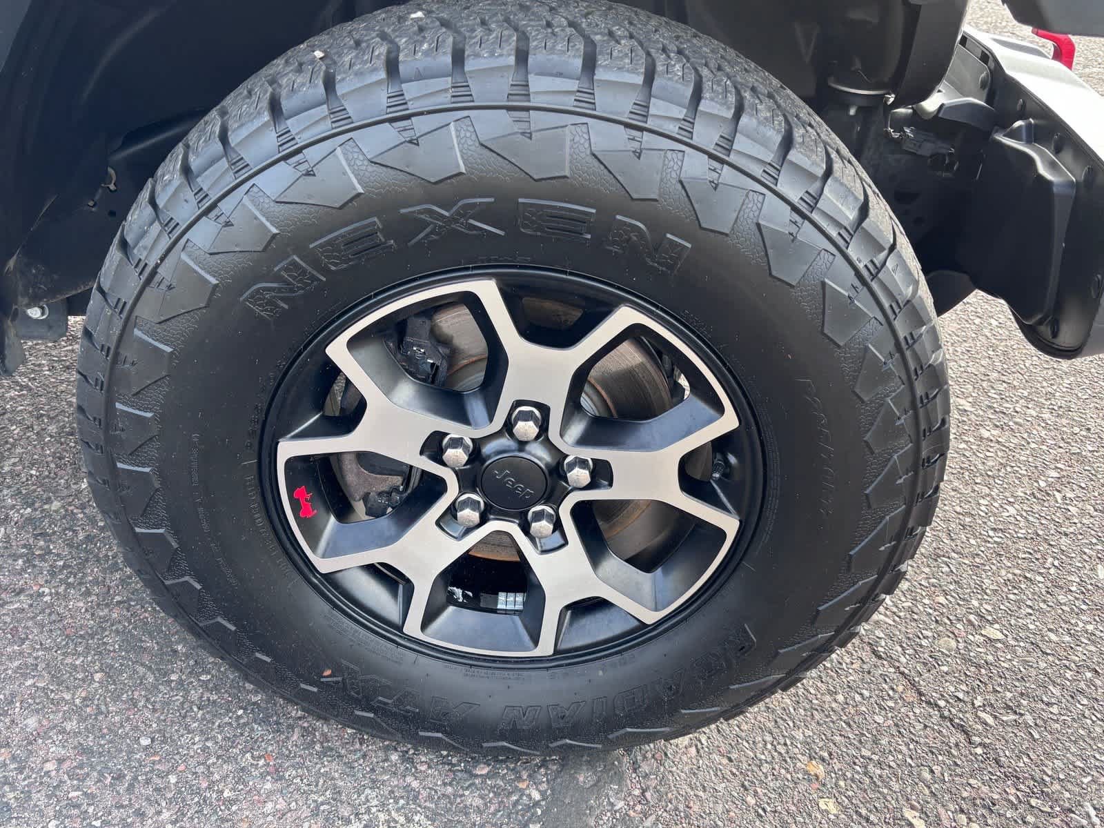 Used 2021 Jeep Wrangler Unlimited Rubicon AWD/4WD image 12