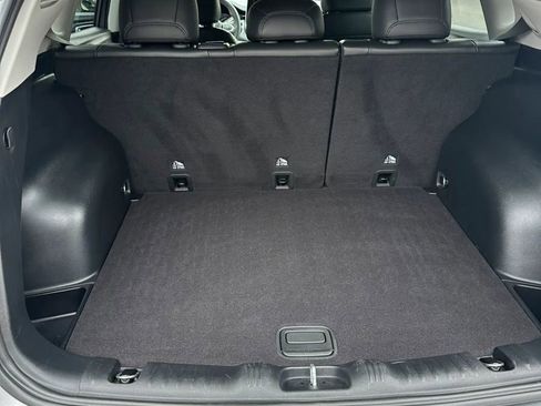 Used 2022 Jeep Compass Latitude image 16