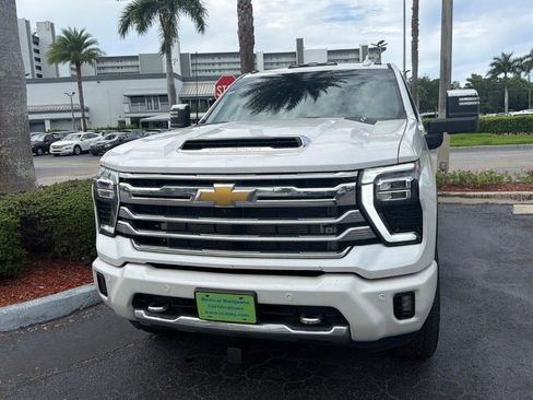 Used 2025 Chevrolet Silverado 3500 High Country w/ High Country Premium Package AWD/4WD image 1