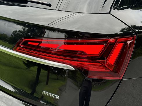 Used 2023 Audi Q5 2.0T Premium w/ Convenience Package AWD/4WD image 23
