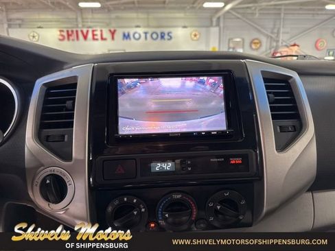 Used 2013 Toyota Tacoma 4x4 Double Cab w/ SR5 Pkg image 17