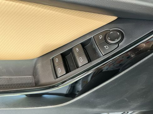 New 2026 Chevrolet Equinox ACTIV w/ LPO, Floor Liner Package AWD/4WD image 30