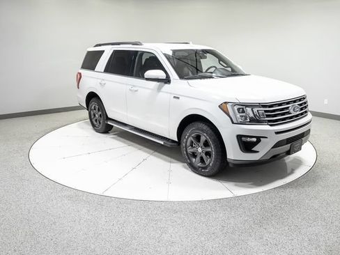 Used 2021 Ford Expedition XLT AWD/4WD image 30
