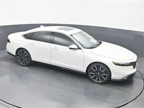 Certified 2025 Honda Accord Touring image 20