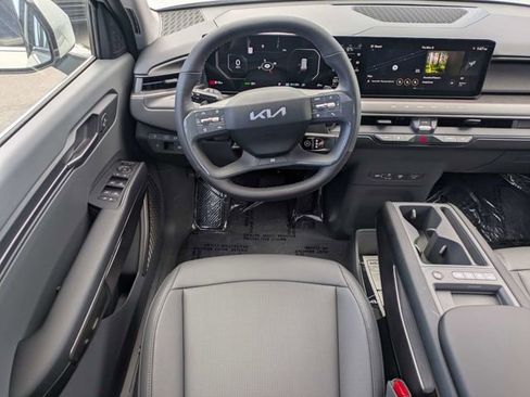 New 2026 Kia EV9 Light RWD image 17