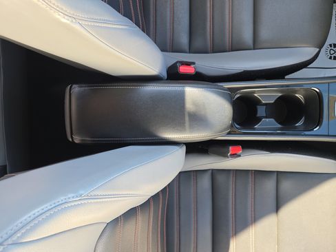 Used 2023 Nissan Kicks SR w/ SR Premium Package image 14