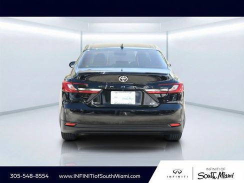 Used 2025 Toyota Camry LE w/ Convenience Package image 5