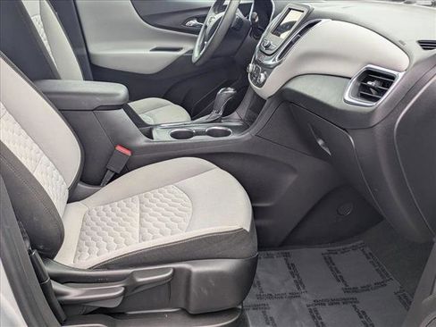Used 2019 Chevrolet Equinox LS image 19