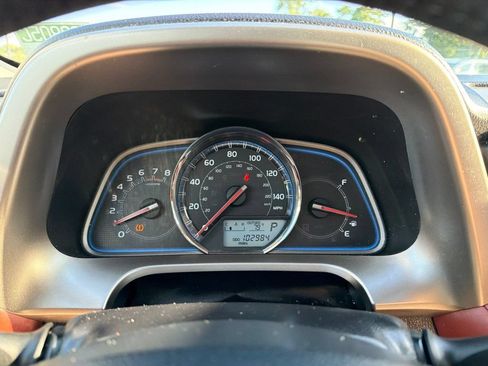 Used 2013 Toyota RAV4 Limited AWD/4WD image 25