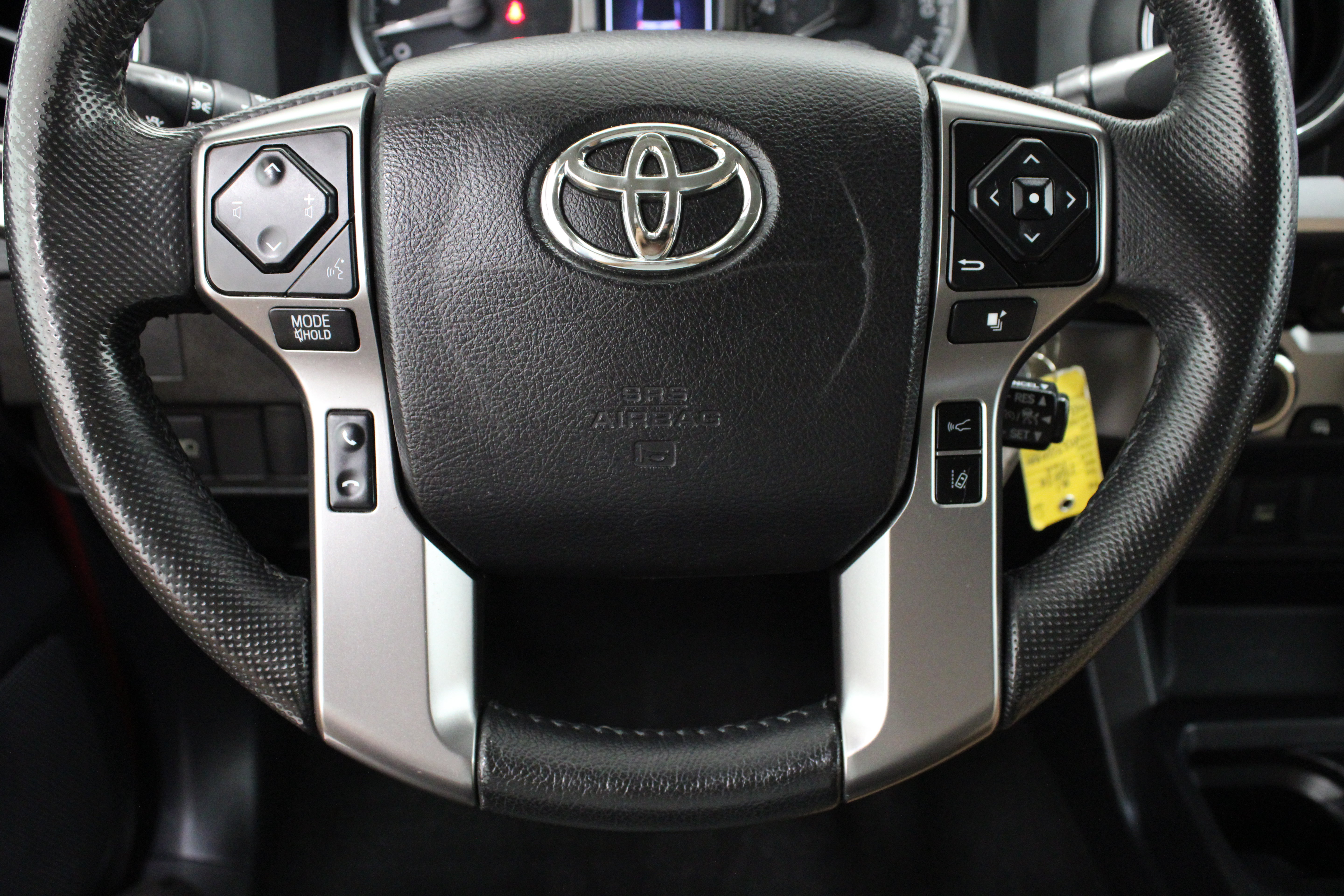 Used 2021 Toyota Tacoma SR5 AWD/4WD image 23