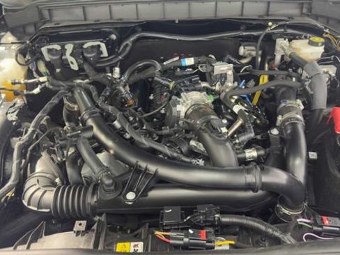 Used 2025 Ford Bronco Outer Banks AWD/4WD image 35