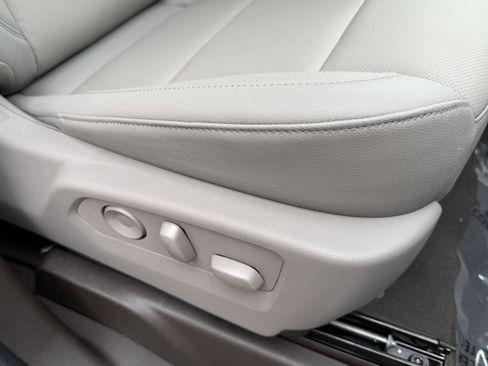 New 2026 GMC Sierra 1500 SLT w/ SLT Premium Plus Package image 31