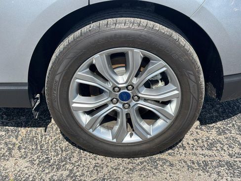 Used 2022 Ford Edge Titanium AWD/4WD image 12