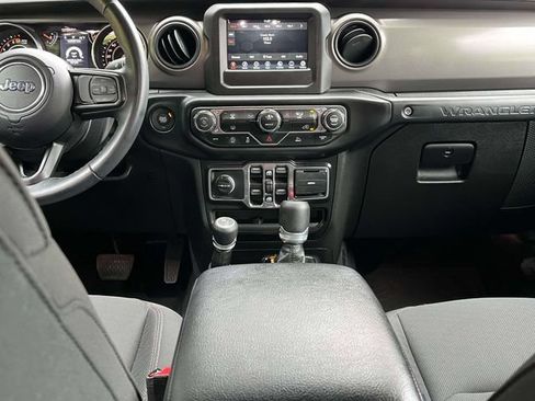 Used 2022 Jeep Wrangler Unlimited Sport AWD/4WD image 15