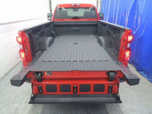 Used 2025 Chevrolet Silverado 2500 LT w/ Convenience Package image 29