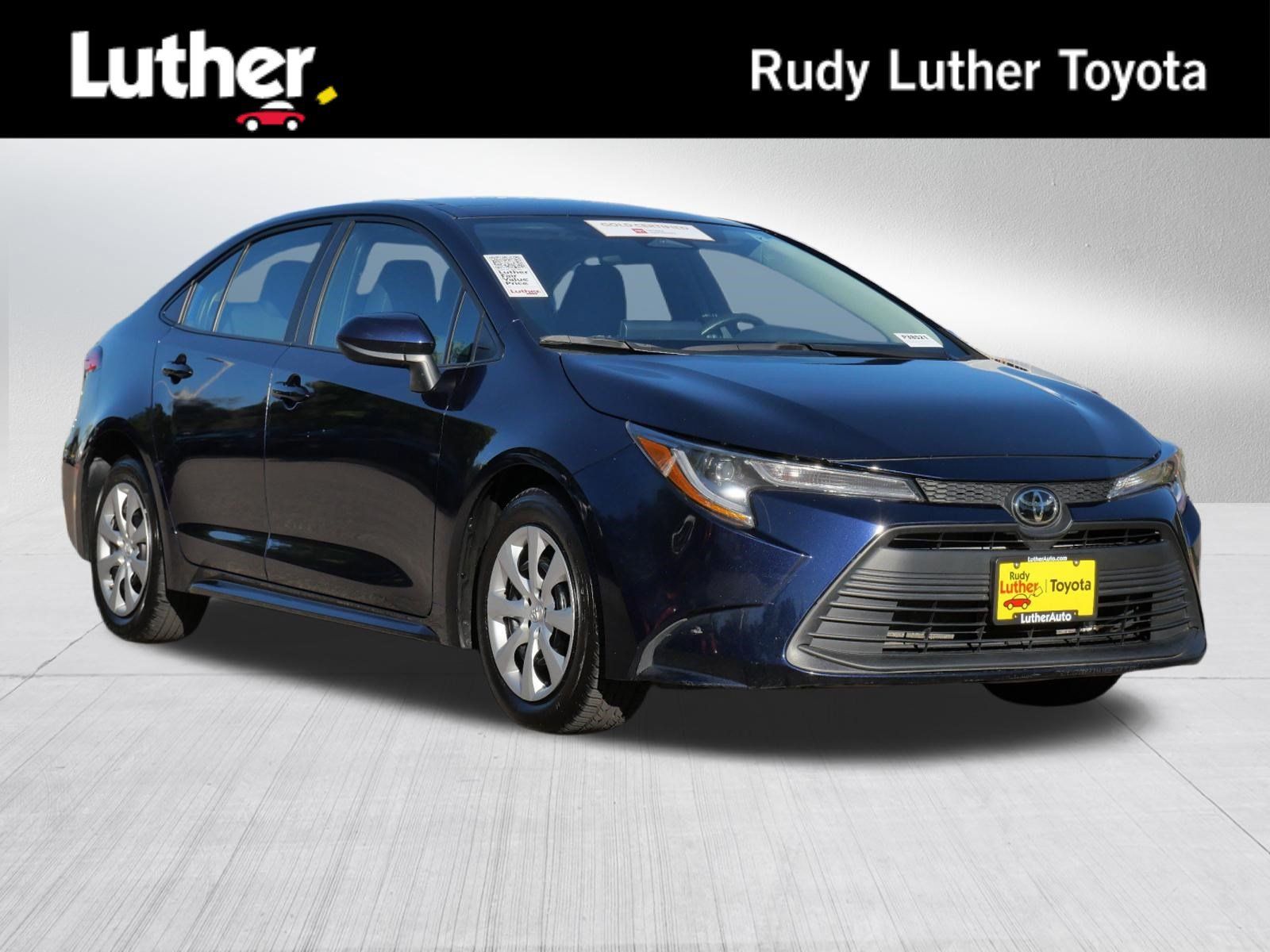 Certified 2025 Toyota Corolla LE FWD image 1