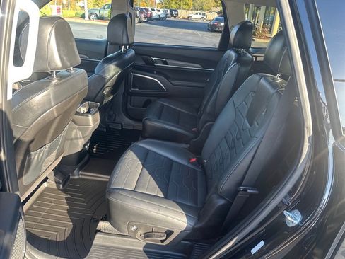 Used 2022 Kia Telluride SX w/ SX Prestige Package image 24