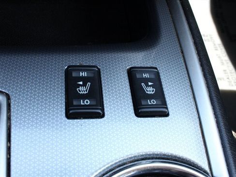 Used 2020 Nissan Pathfinder SL AWD/4WD image 36