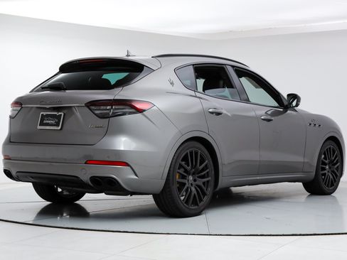 Certified 2022 Maserati Levante GT AWD/4WD image 5