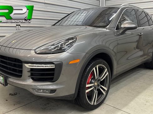 Used 2015 Porsche Cayenne Turbo AWD/4WD image 1