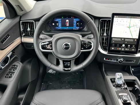New 2026 Volvo XC90 B5 Core image 12