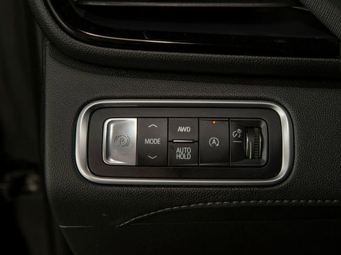 Used 2025 Buick Enclave Preferred image 21