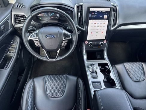 Used 2024 Ford Edge Titanium AWD/4WD image 12