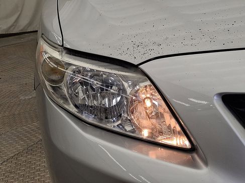 Used 2009 Toyota Corolla LE FWD image 26