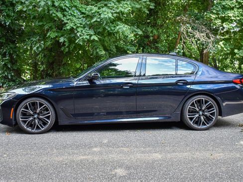 Used 2021 BMW 530i w/ M Sport Package RWD image 4