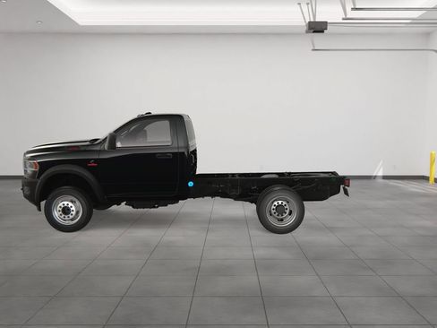 New 2024 RAM 5500 Tradesman image 3