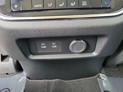 New 2026 Nissan Armada SV image 32