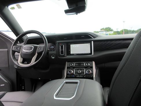 Used 2023 GMC Yukon Denali w/ Denali Reserve Package AWD/4WD image 31