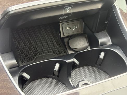 Used 2021 Mercedes-Benz E 350 Sedan image 25