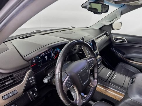 Used 2018 GMC Yukon Denali w/ Denali Ultimate Package image 9