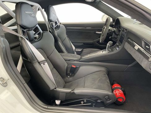 Used 2019 Porsche 911 GT3 RS image 18