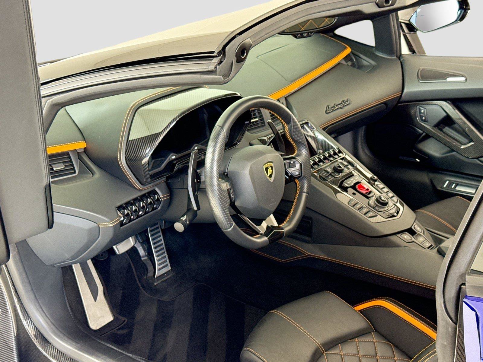 Used 2019 Lamborghini Aventador S AWD/4WD image 12