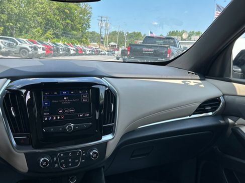 Certified 2023 Chevrolet Traverse LS w/ Midnight/Sport Edition AWD/4WD image 19